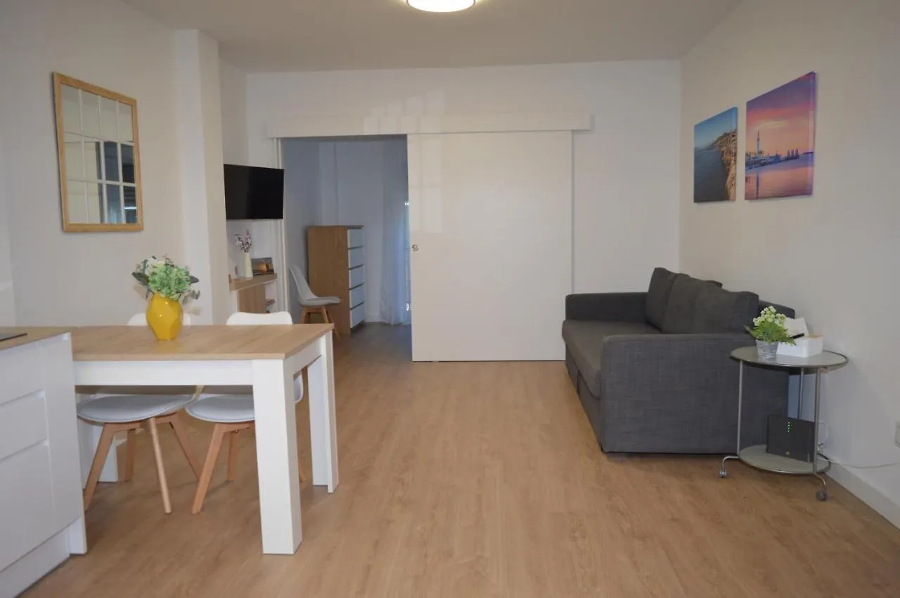 Floridos Playa Piso Reformado De 2 Habitaciones A 50M De La Playa La Cala Del Moral Apartment