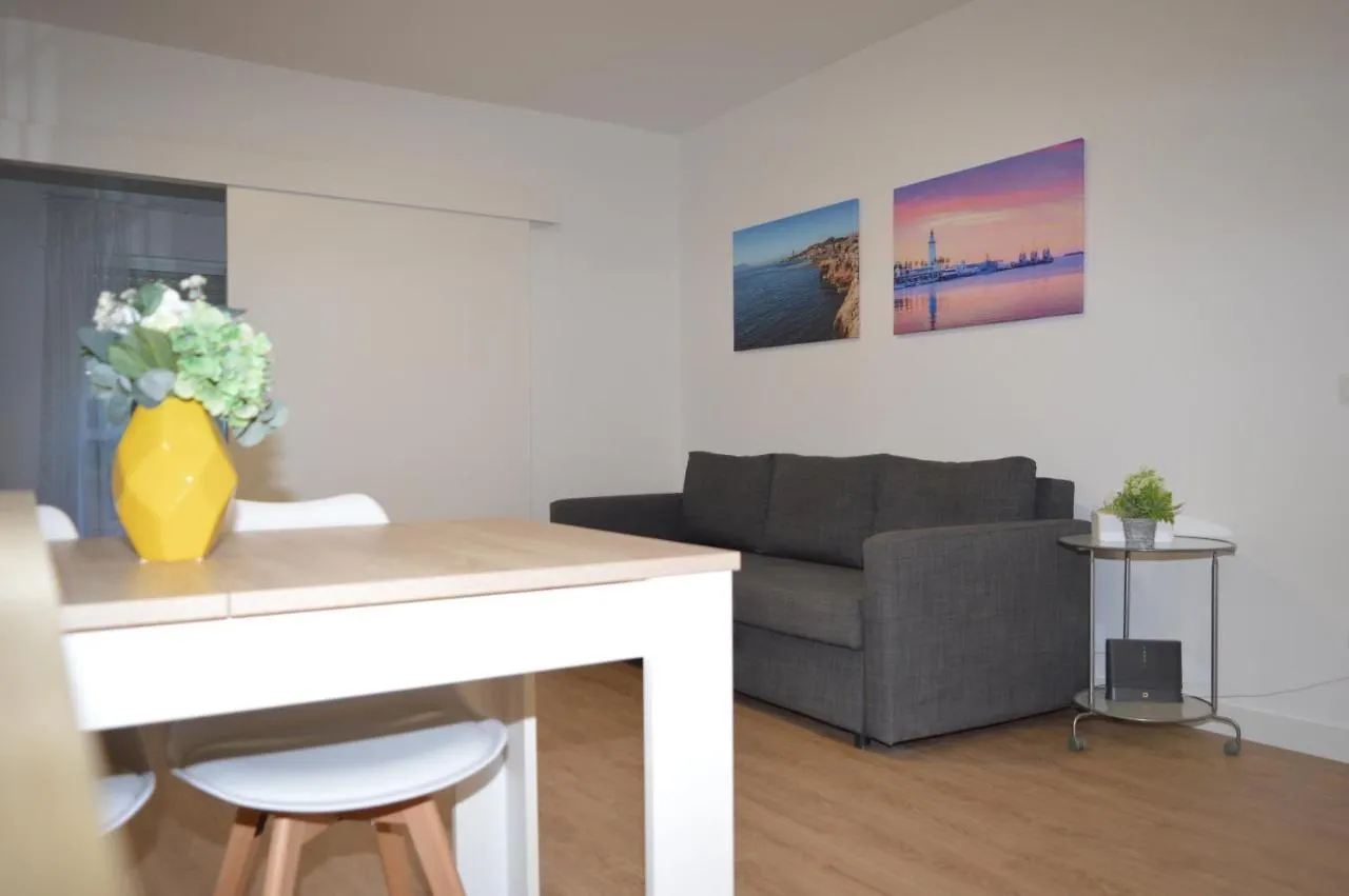 Floridos Playa Piso Reformado De 2 Habitaciones A 50M De La Playa La Cala Del Moral 0*,  Spain